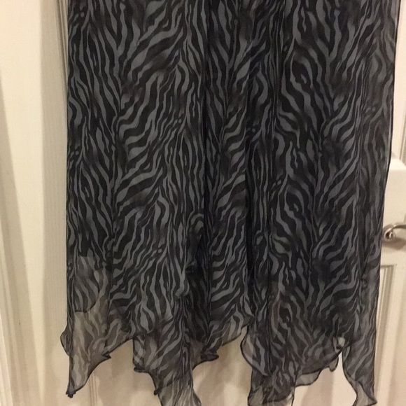 Dress - Picture 3 of 6